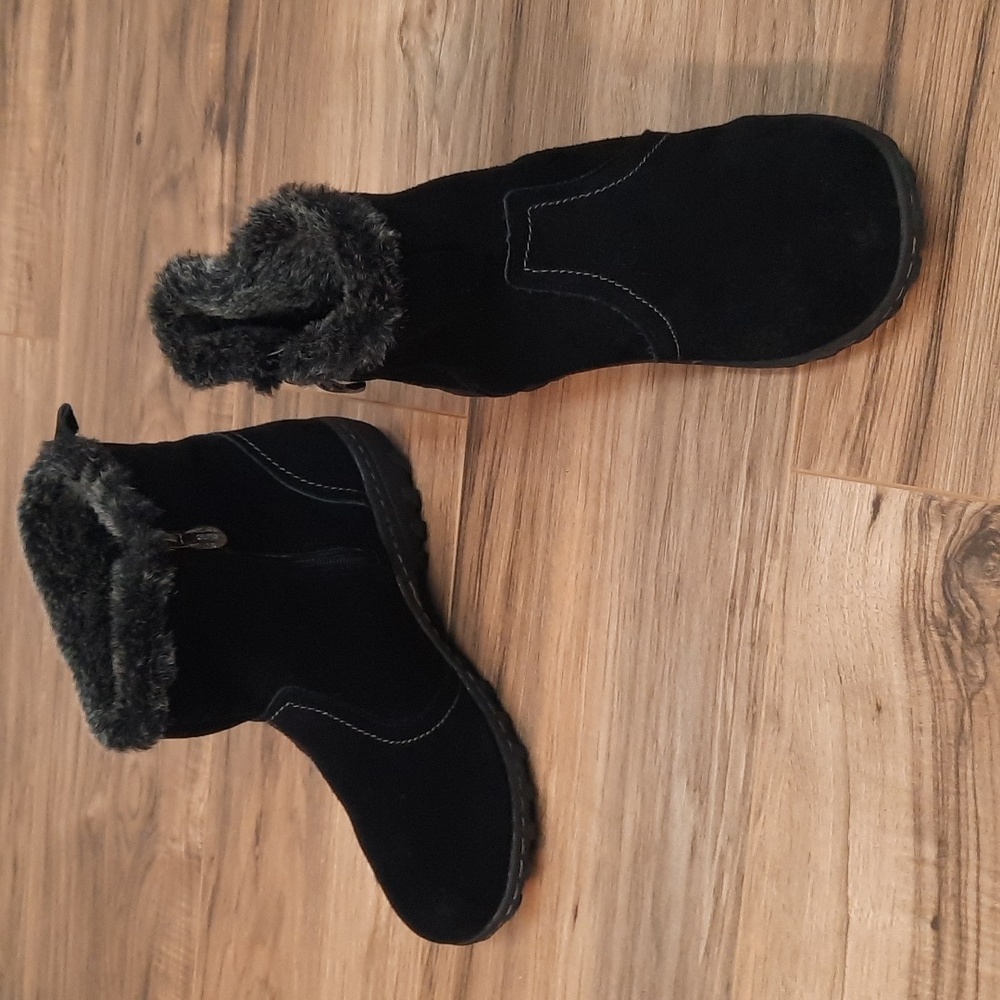 Khombu Black Boots with faux fur size 10